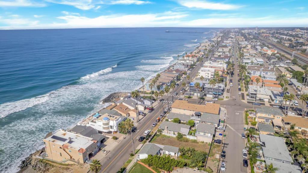 Tower 9 #4 Holiday home Oceanside
