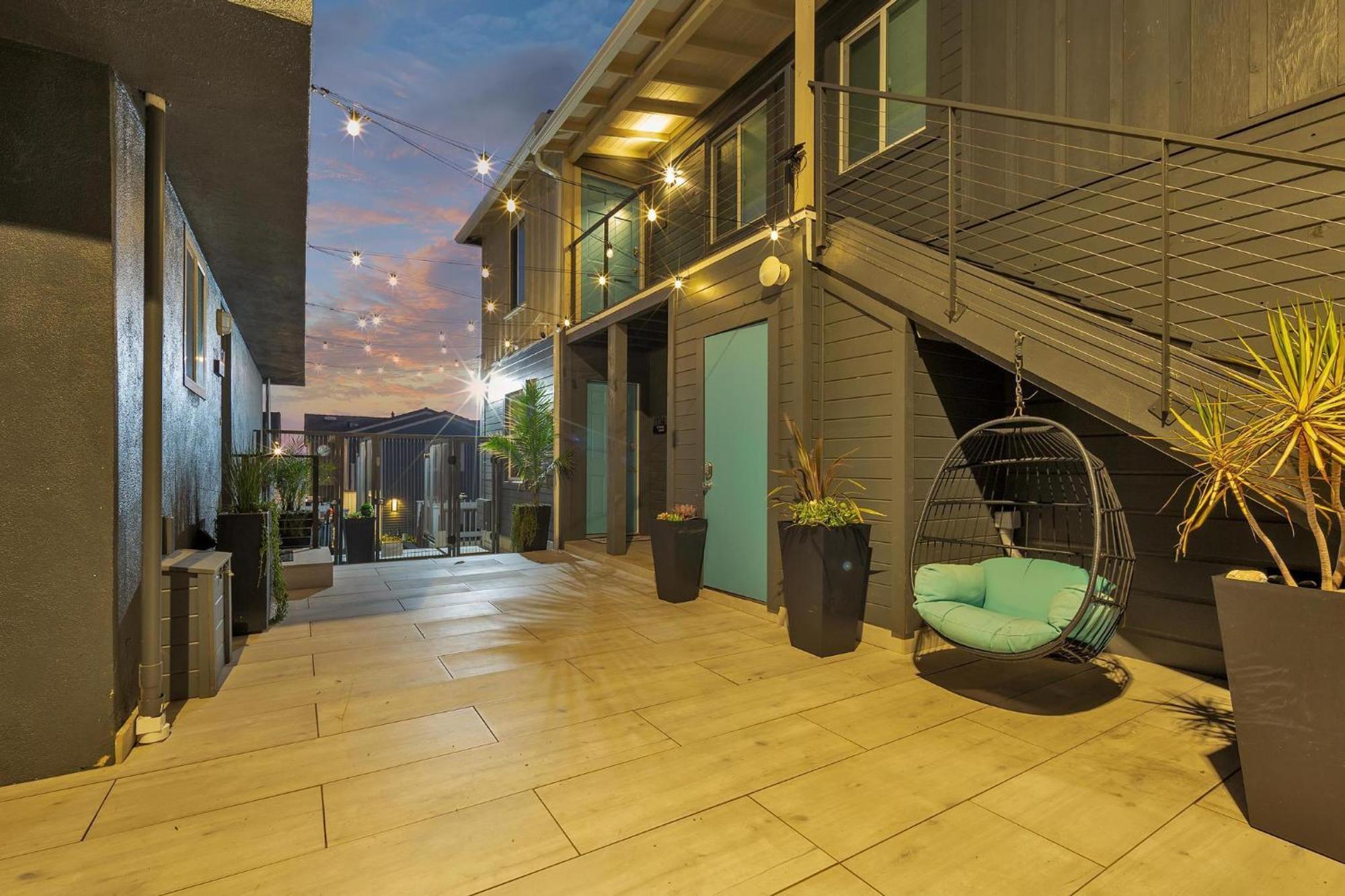 Tower 9 #4 * Oceanside